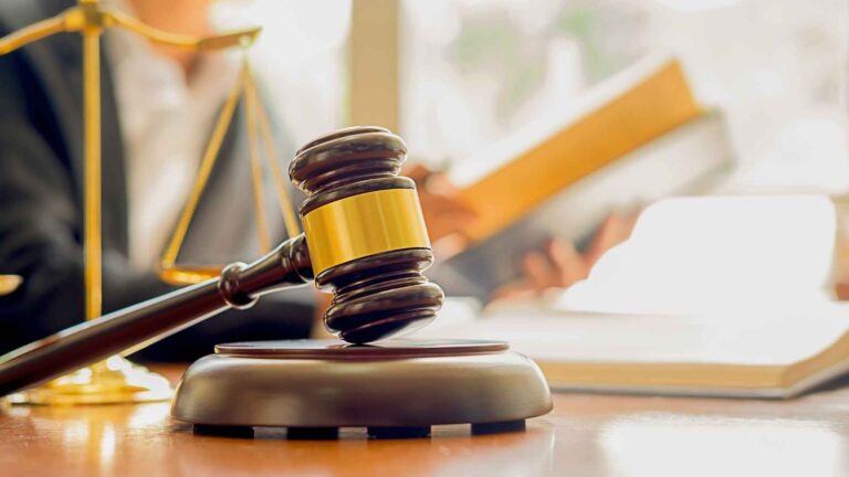 Trabalhe para a Justiça Brasileira Como Perito, Tradutor, Leiloeiro ou Administrador Judicial.